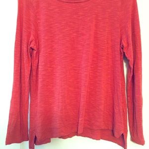 Long sleeve comfy light material shirt